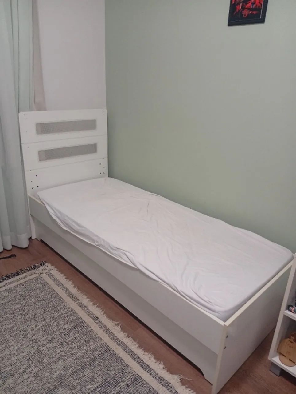 Cama infantil com cama auxiliar 