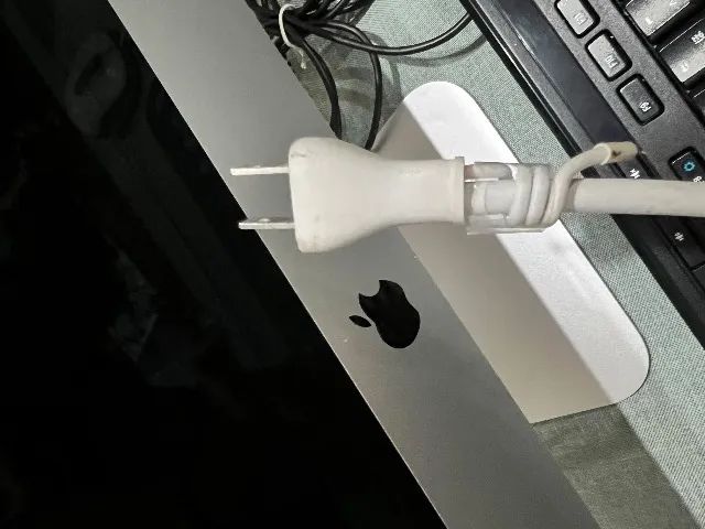 iMac 21.5 polegadas (Late 2015) - i5 / 8GB RAM / 1TB HDD - Leve trincado na tela - Foto 5