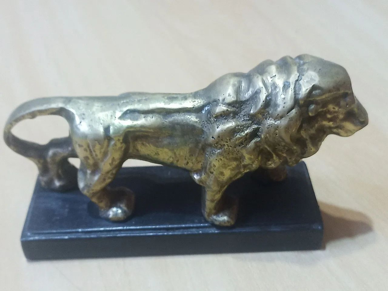 ESCULTURA DE LEÃO EM BRONZE MACIÇO  PEÇA ANTIGA E AUTÊNTICA GREGA - Foto 2