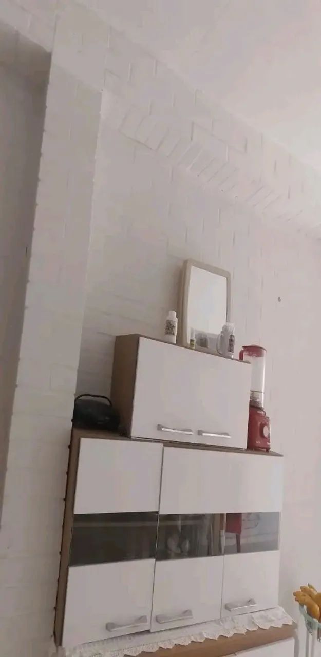 Vende-se uma cozinha completa com  3 peças 1 armário, 1paneleiro de parede1 guarda louças  - Foto 4