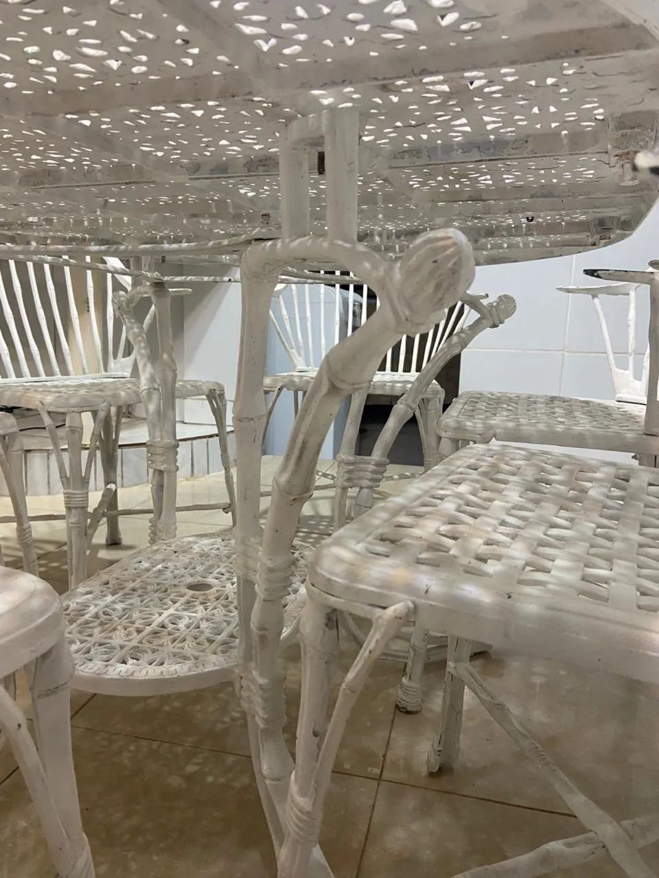 Mesa de jardim branca - Foto 2