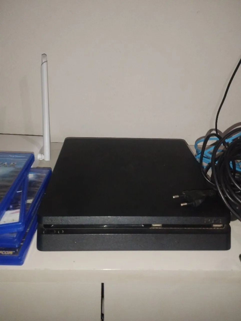 PS4 slim 1 tera, e 4 jogos. - Foto 3
