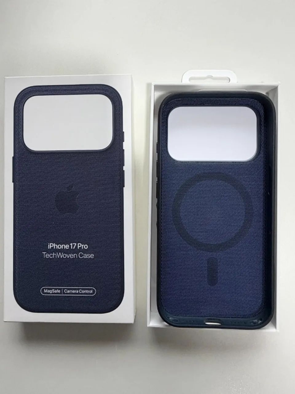 Capa Original Apple TechWoven com MagSafe para iPhone 17 Pro - Azul - Foto 2