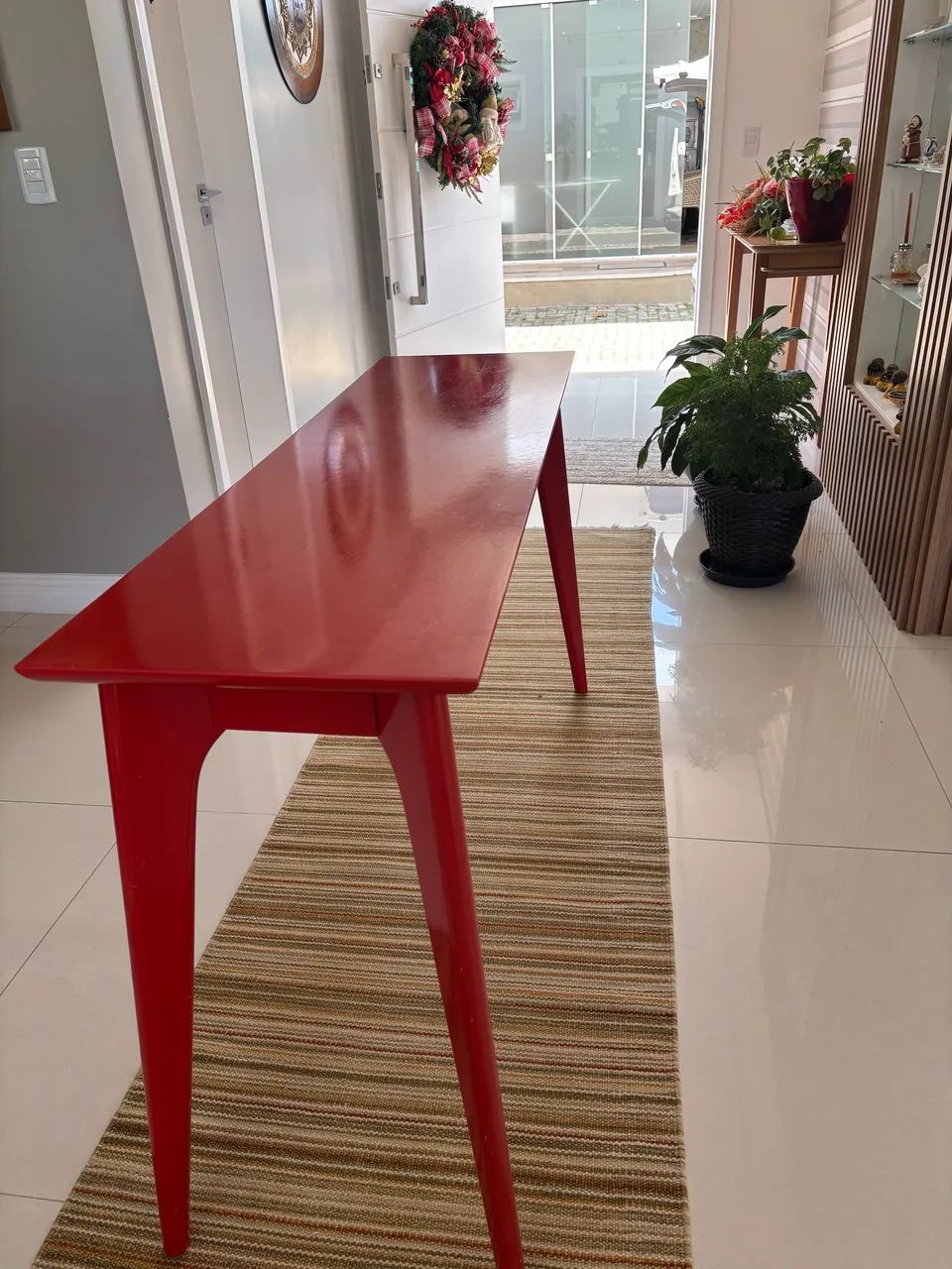 Lindo sofá, aparador e mesa de centro! - Foto 5