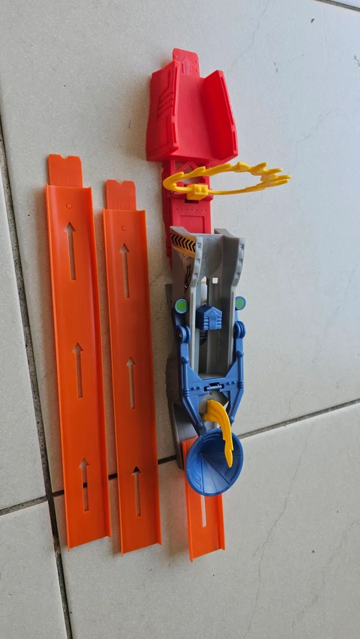 Hot Wheels Trick Tracks Flame Stunt - Foto 2