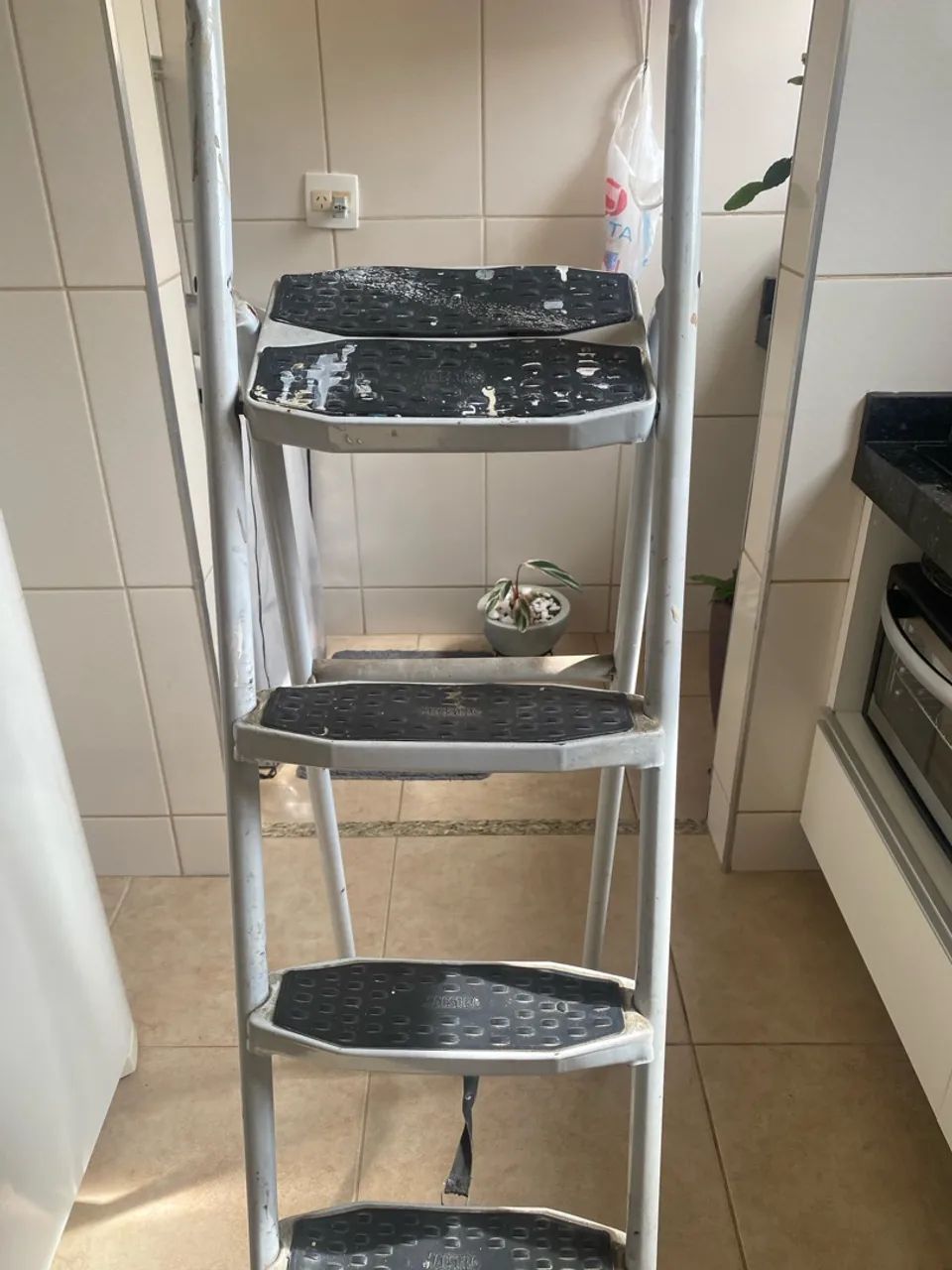 Escada - Foto 4