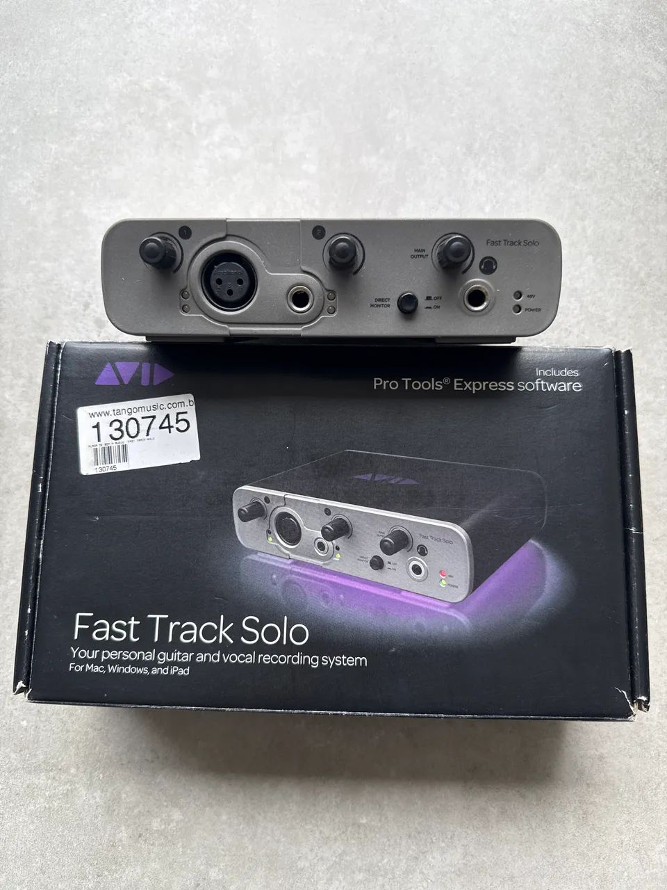 Interface de Áudio Avid Fast Track Solo - Home Studio / Podcast / Pro Tools