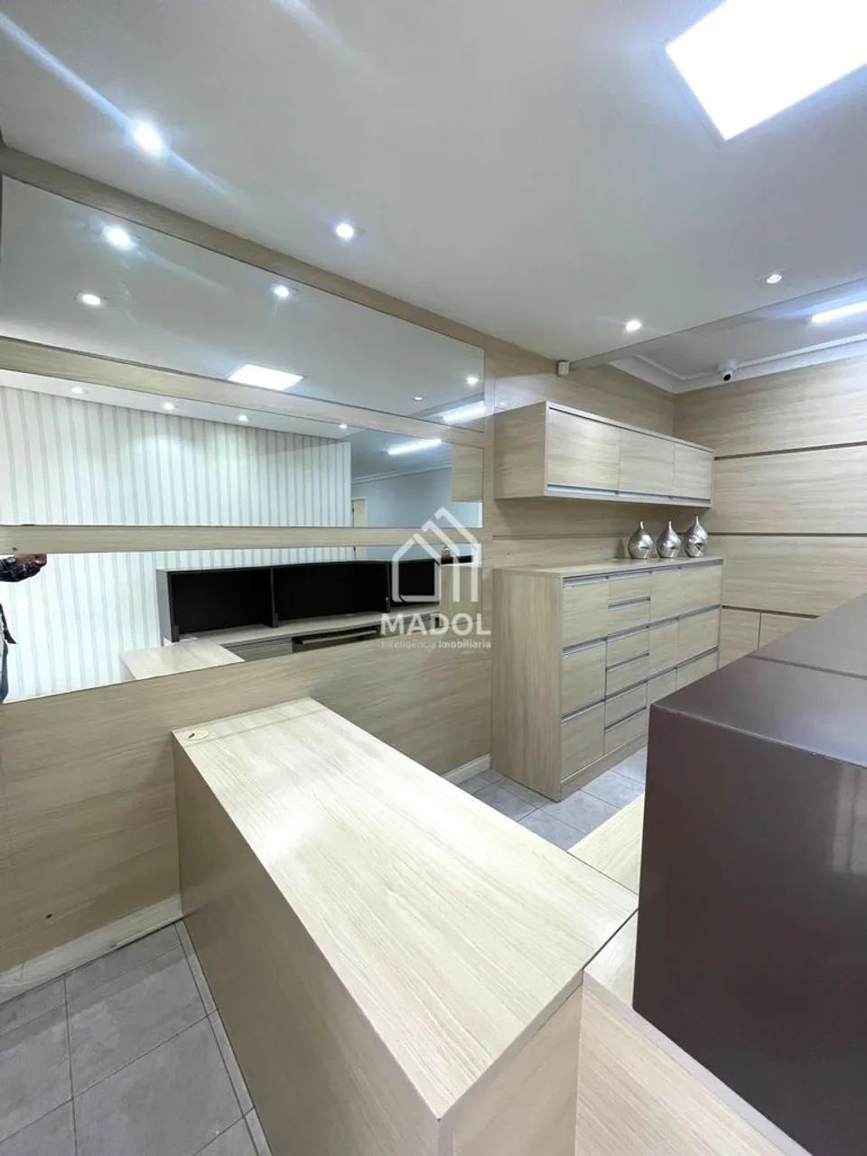 SALA COMERCIAL OU CONSULTÓRIO PARA LOCAÇÃO NO CENTRO - Foto 4