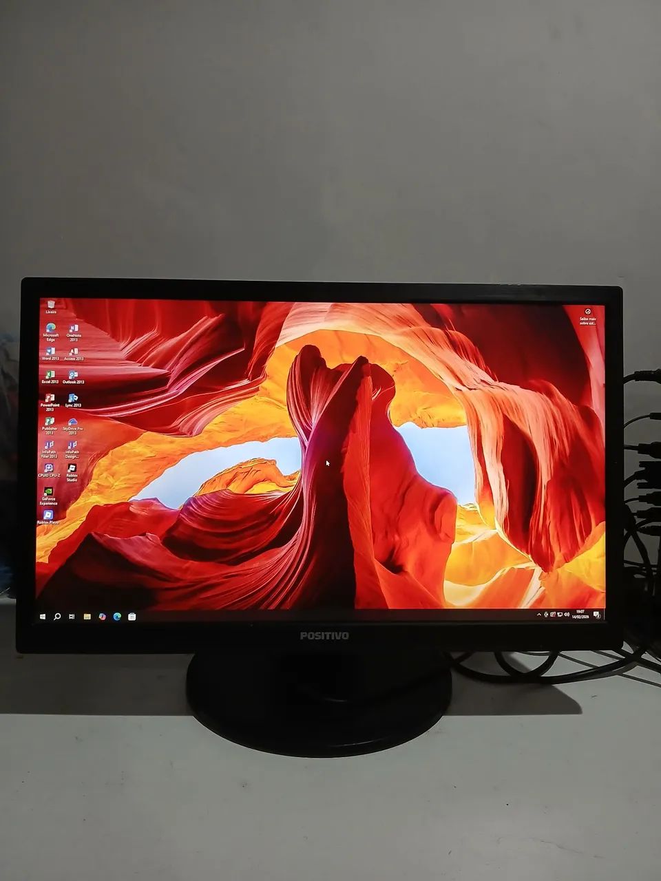 Monitor positivo 22 polegadas VGA HDMI DVI - Foto 2