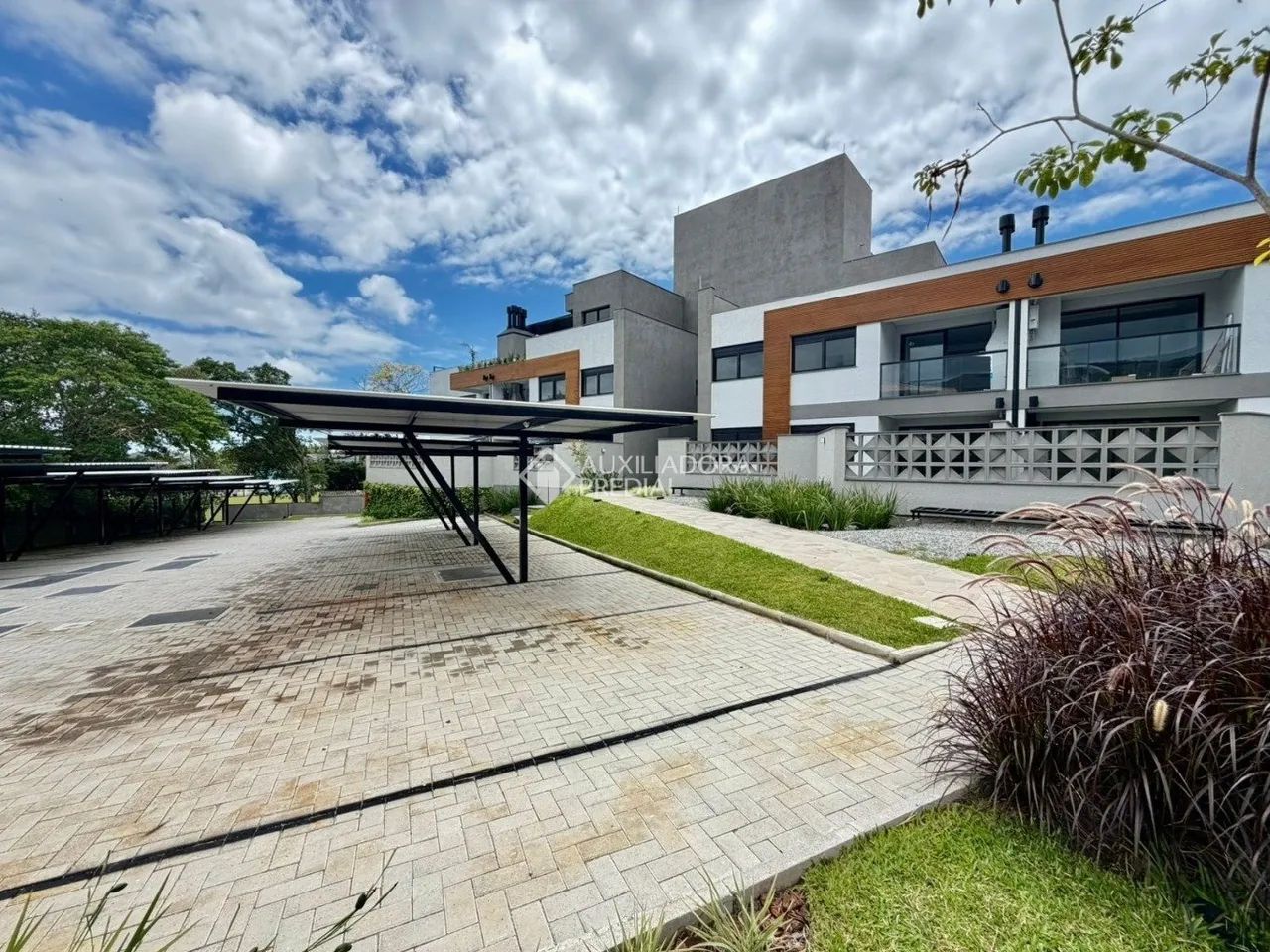 Apartamento semi-mobiliado com 70 m² privativos, novo e nunca ocupado. - Foto 4