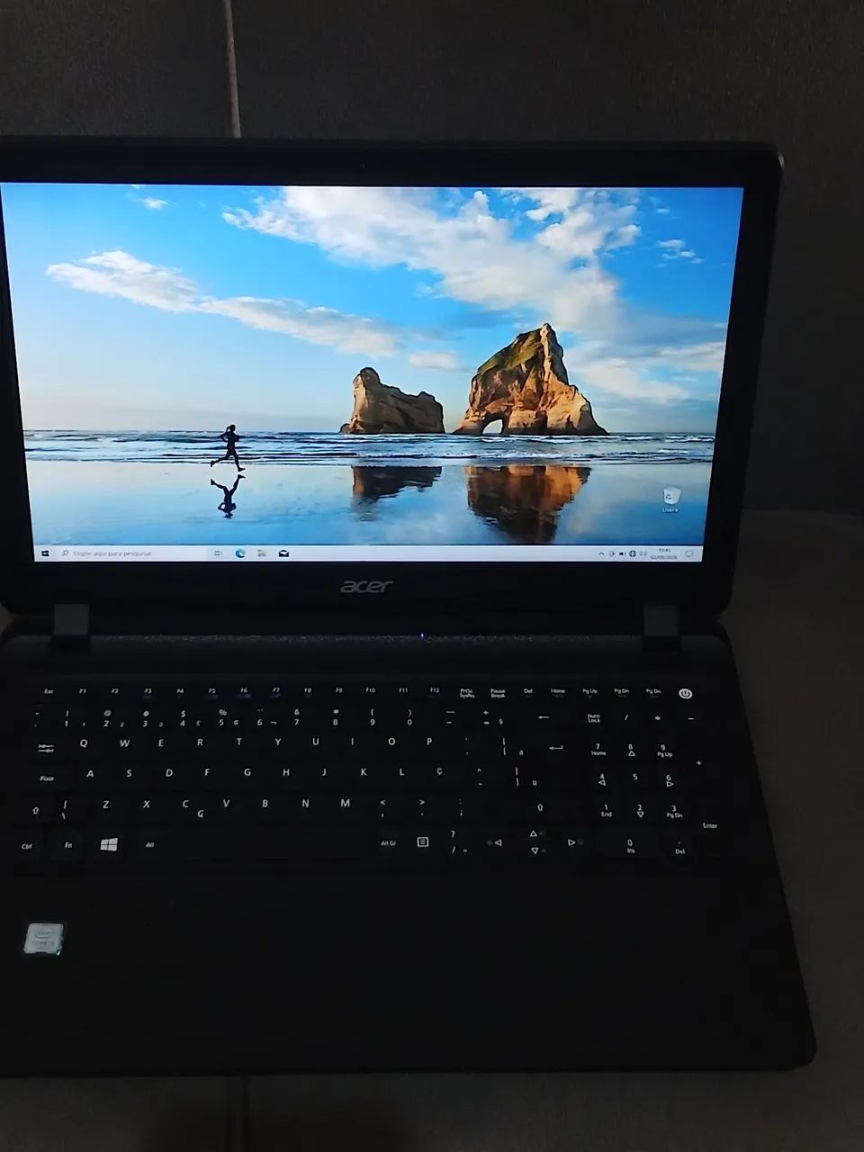 Notebook Acer novinho!!!