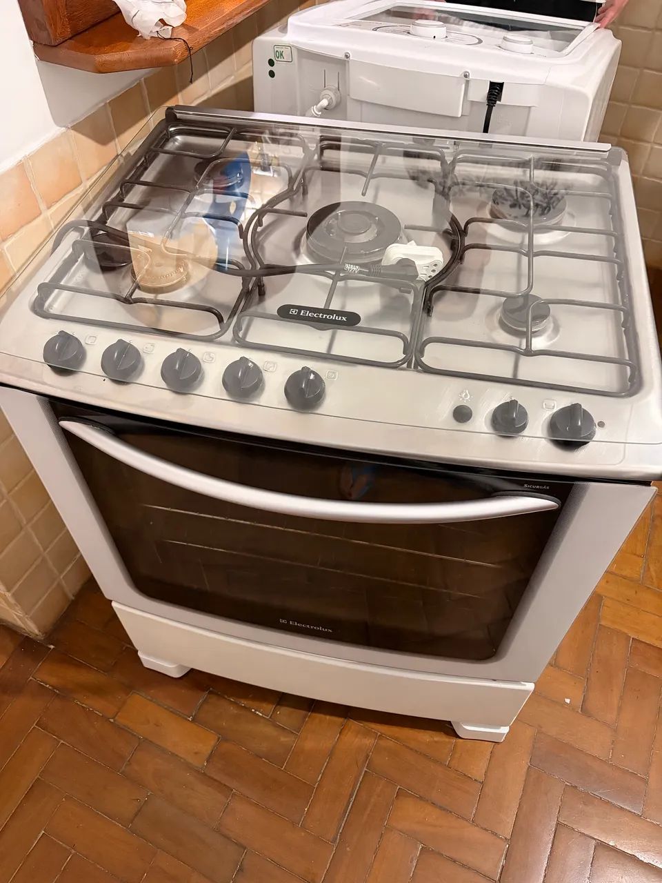 Fogão 5 bocas branco Eletrolux  - Foto 4