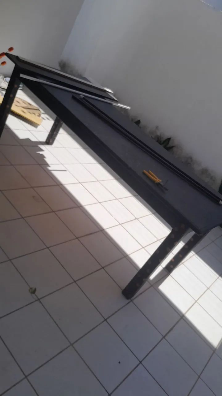 Mesa madeira de lei