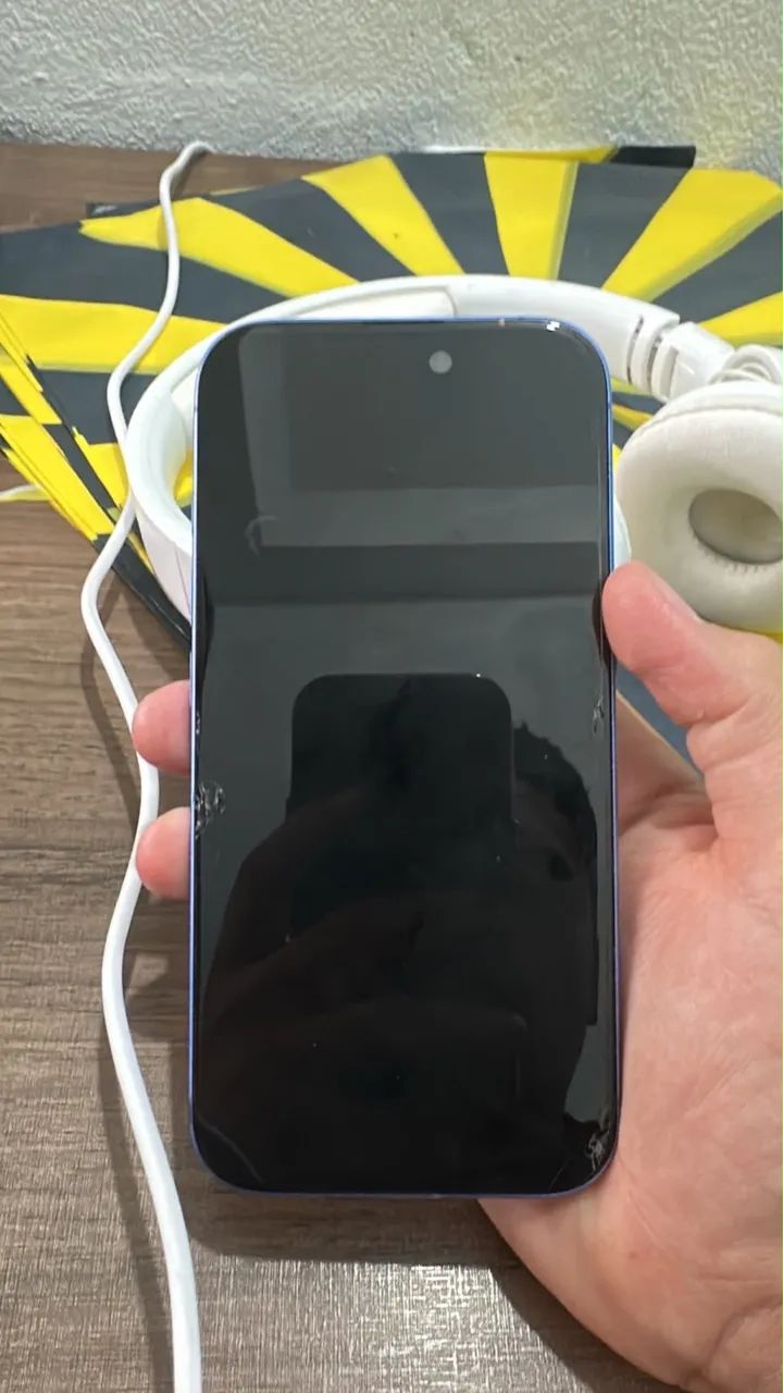iPhone 16 