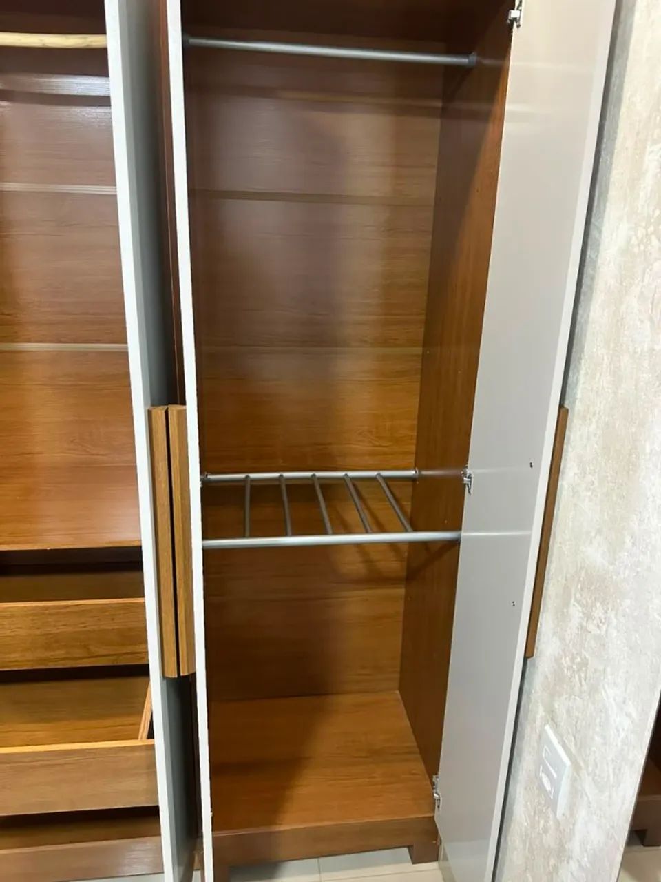Guarda Roupas Conservadissimo  - Foto 2