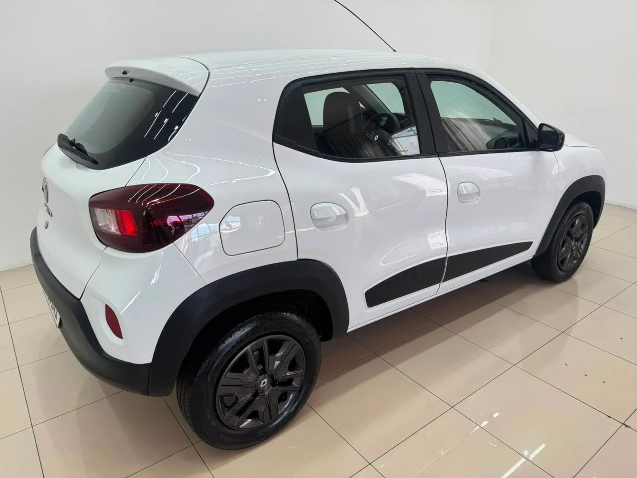 Renault Kwid 1.0 Intense 2023 - Foto 4