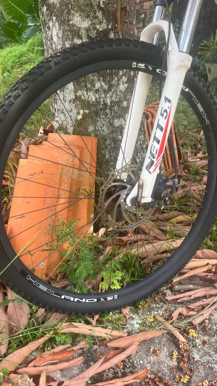 Bicicleta MTB para trilha.
