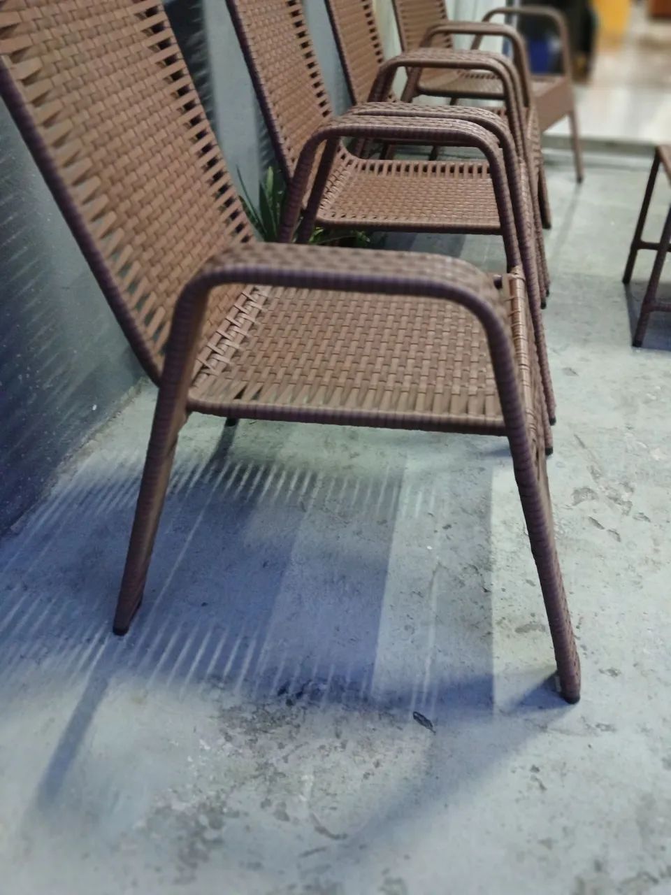 Conjunto de cadeiras com mesa de centro - Foto 3