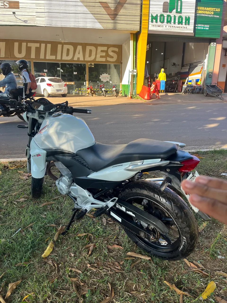 CB300r