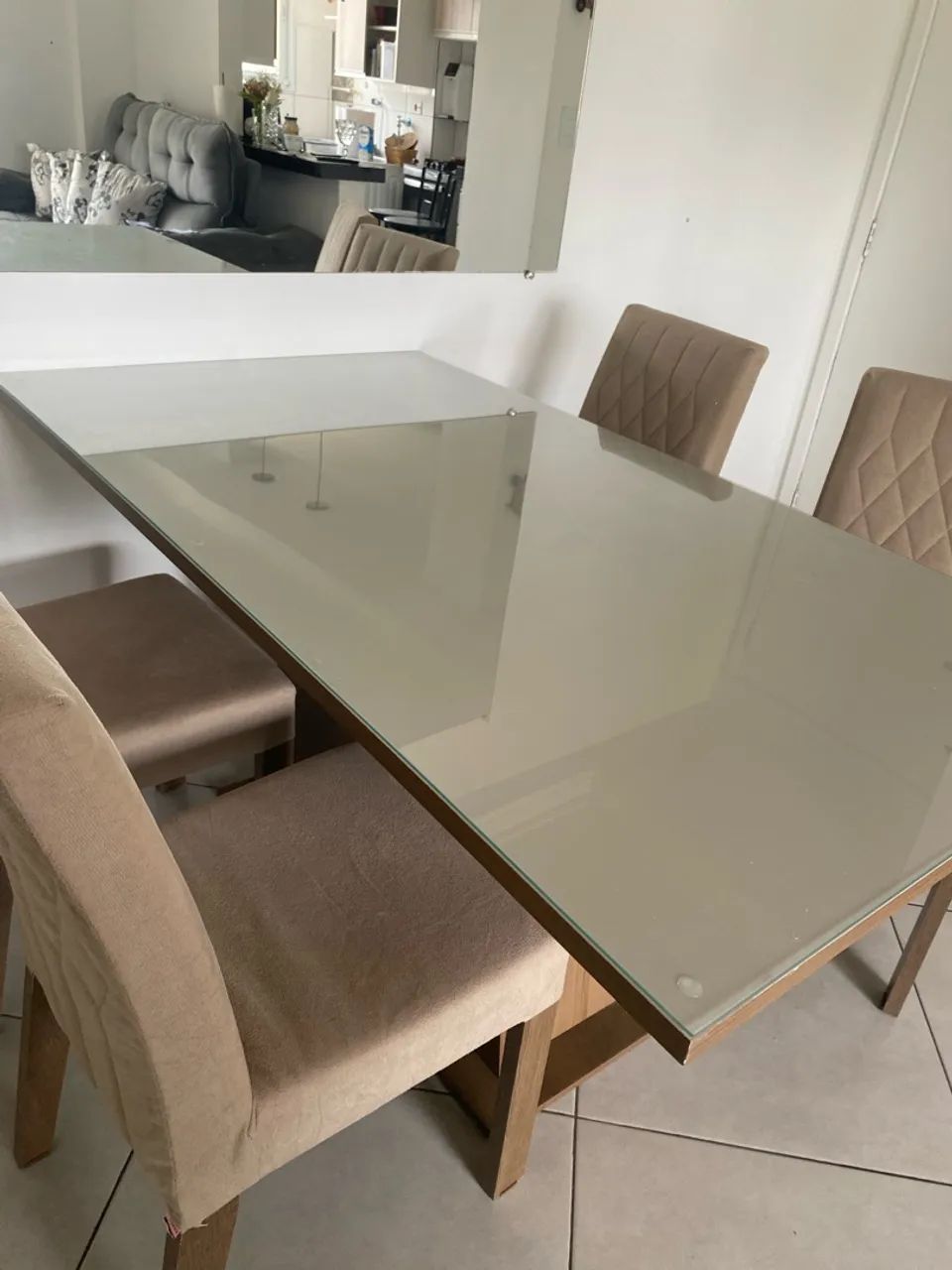 Mesa de 4 cadeiras tampo de vidro 