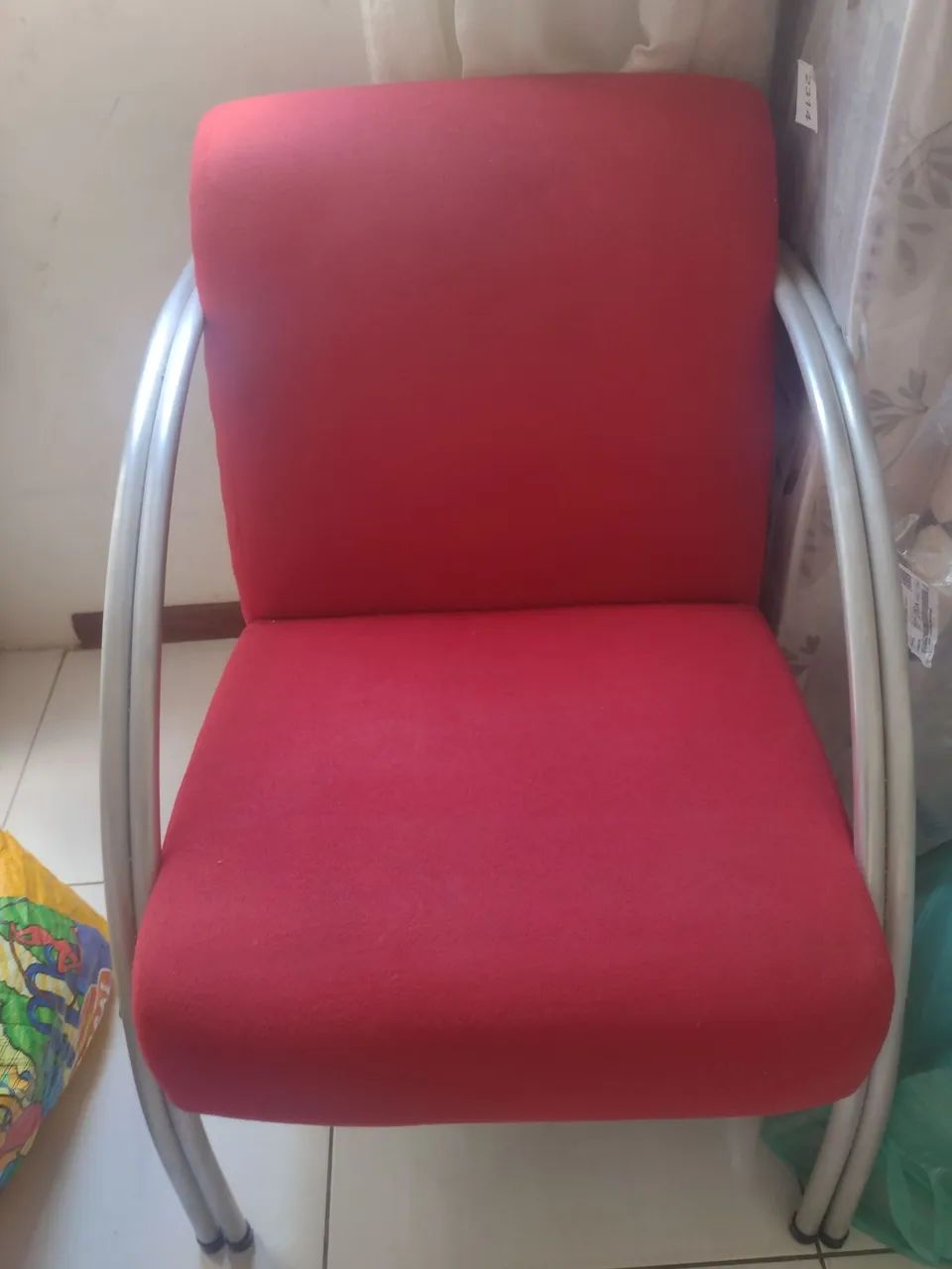 Poltrona vermelha muito linda!