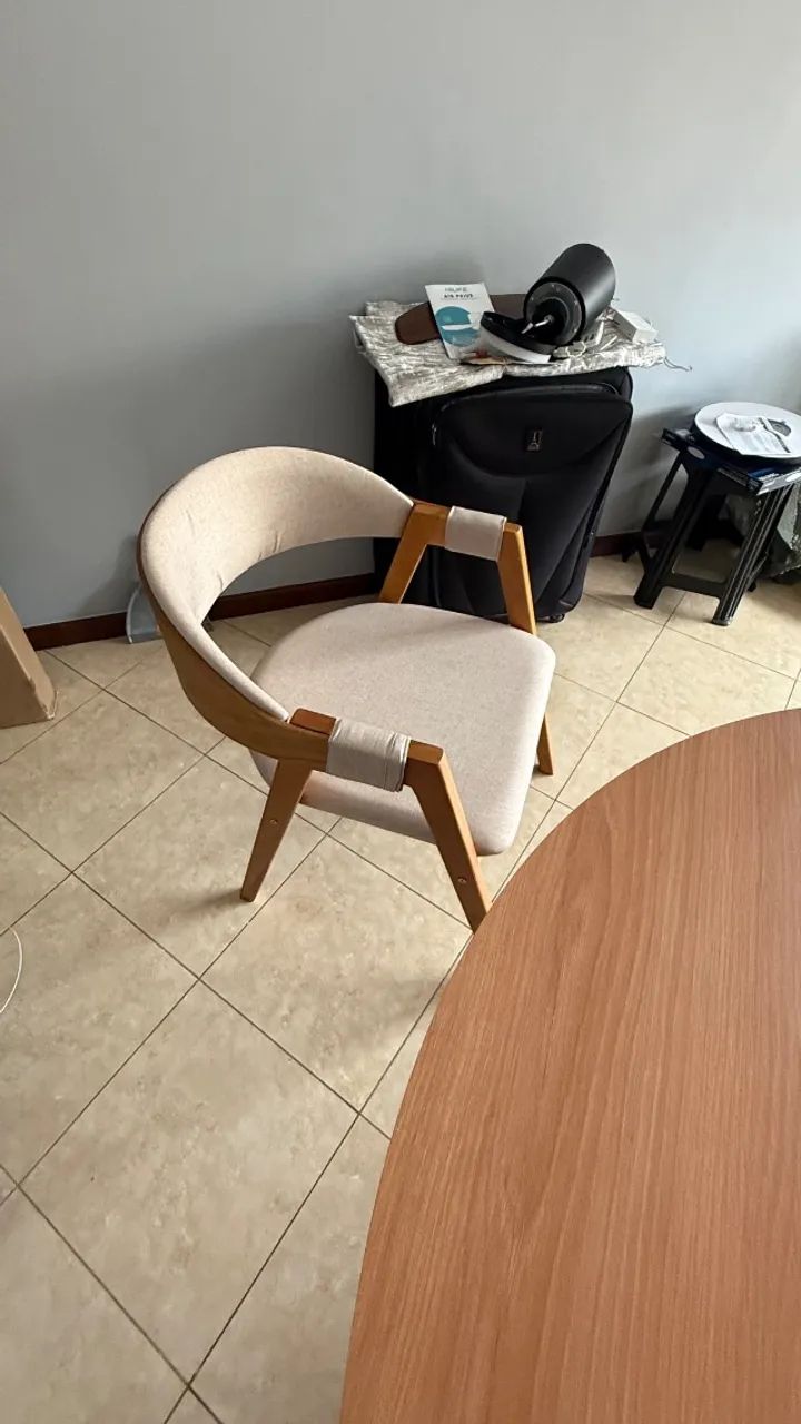 Mesa de jantar nunca usada - Foto 4