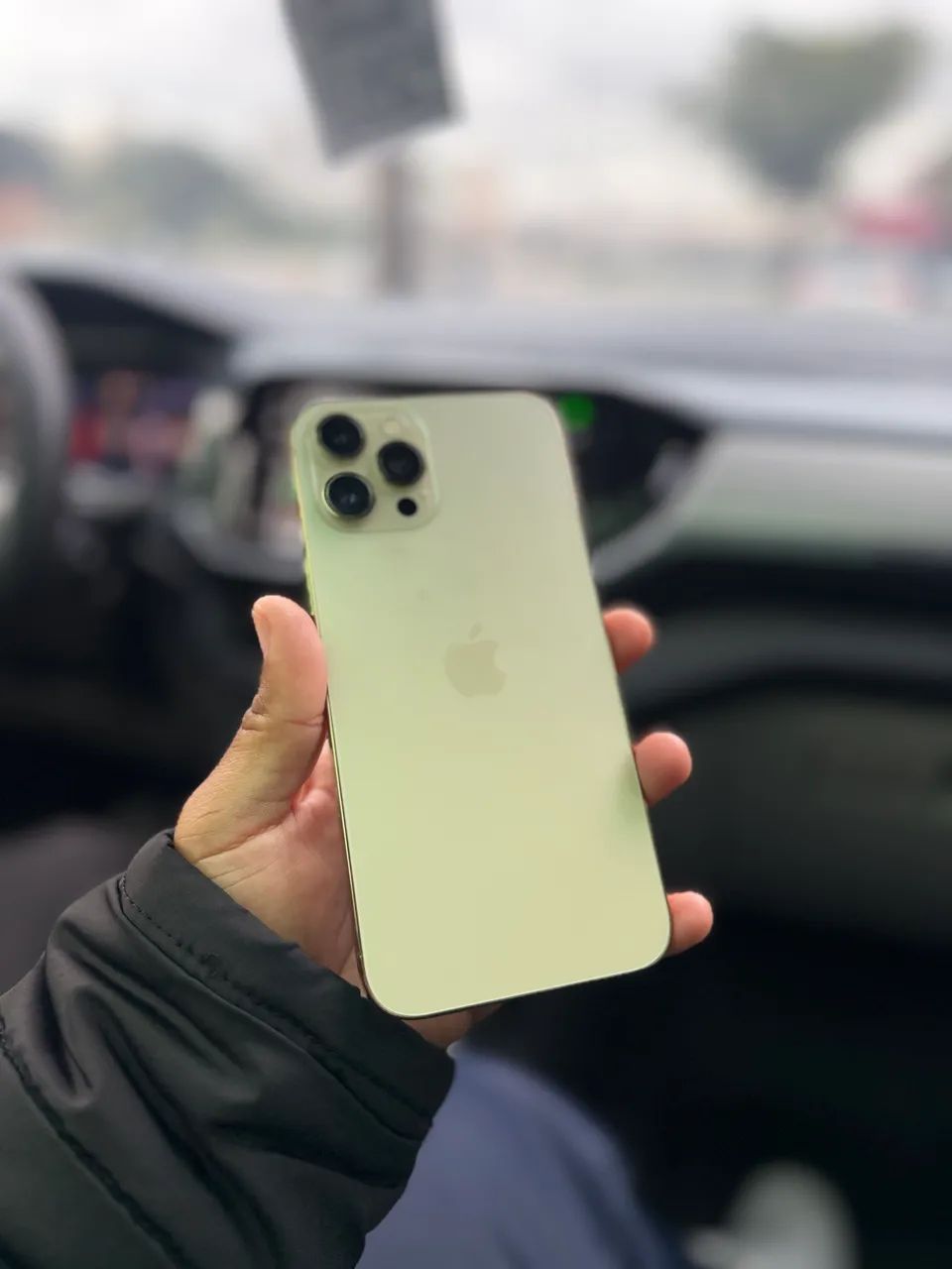 iPhone 12 Pro Max - 128gb  - Foto 2