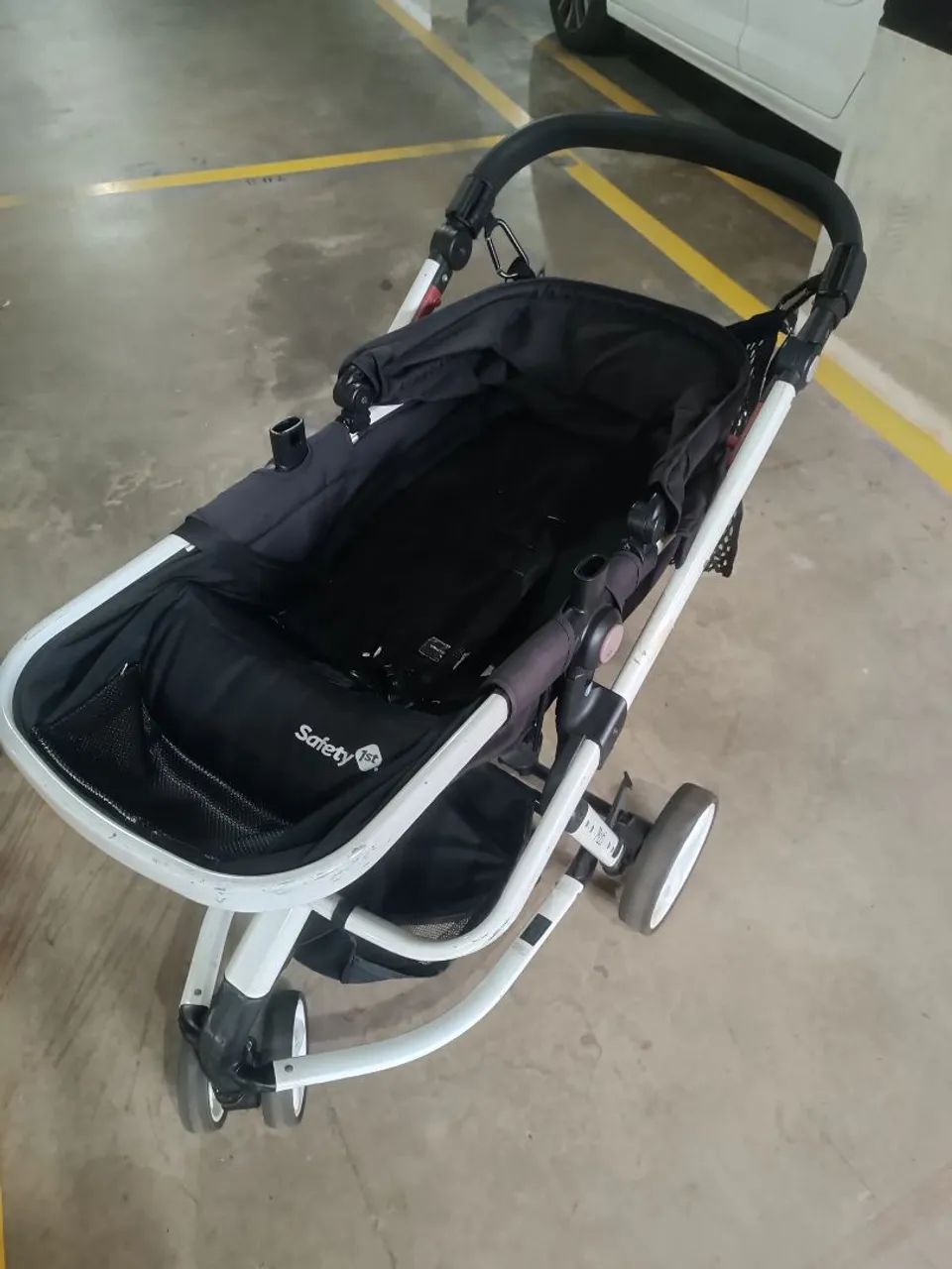 Carrinho Safety 1st Mobi com moisés, bebê conforto e suporte para carro - Foto 3