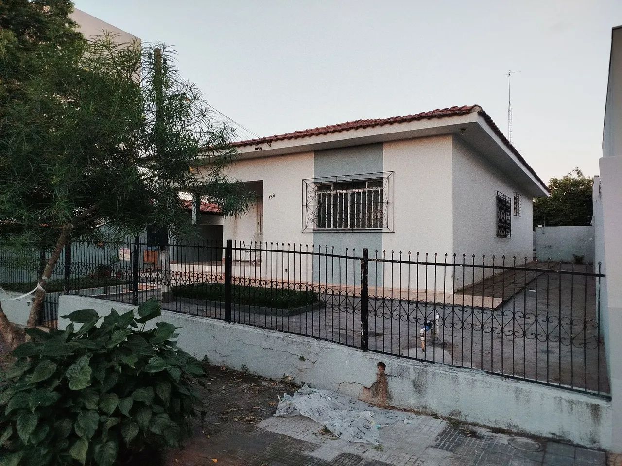 CASA NO CENTRO DE MANDAGUAÇU  - Foto 2
