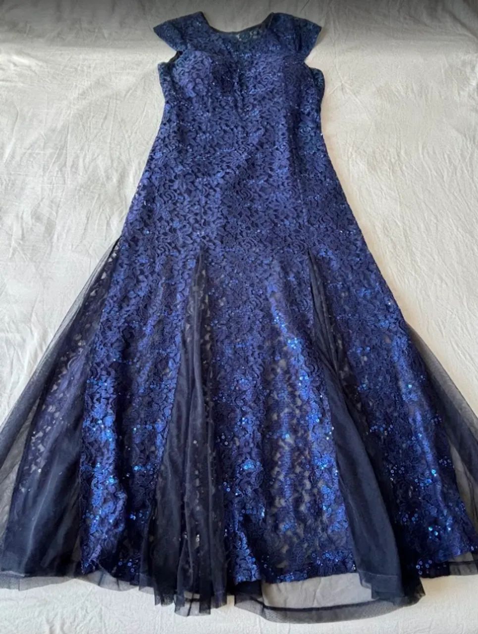 Vestido Azul de renda com brilho