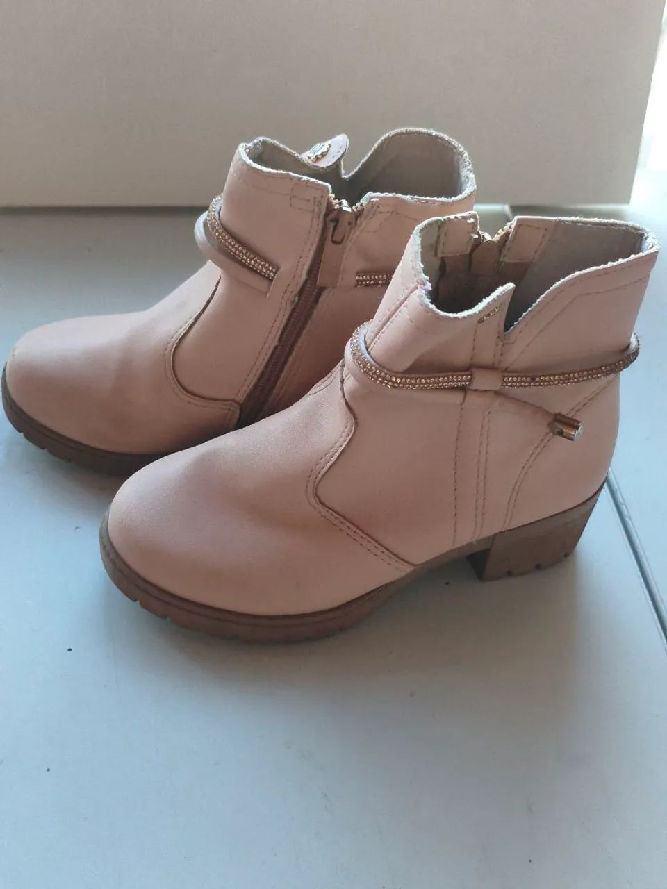 Bota 33