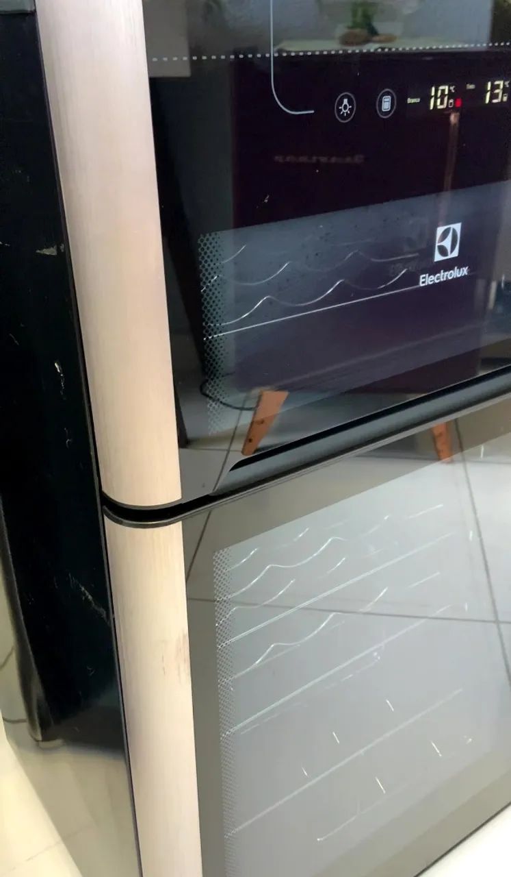 Adega Electrolux ACD29 29 Garrafas Dual Zone 220V - Foto 2