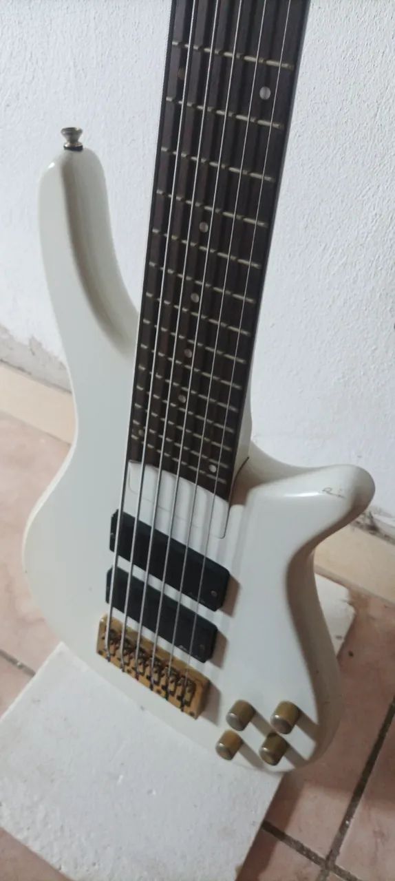 Baixo Stringberg 6 cordas White