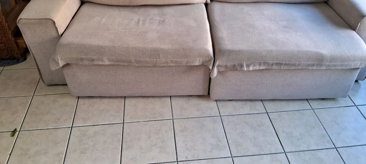 Sofa reclinável e retrátil 4 lugares ótimo estado  - Foto 5
