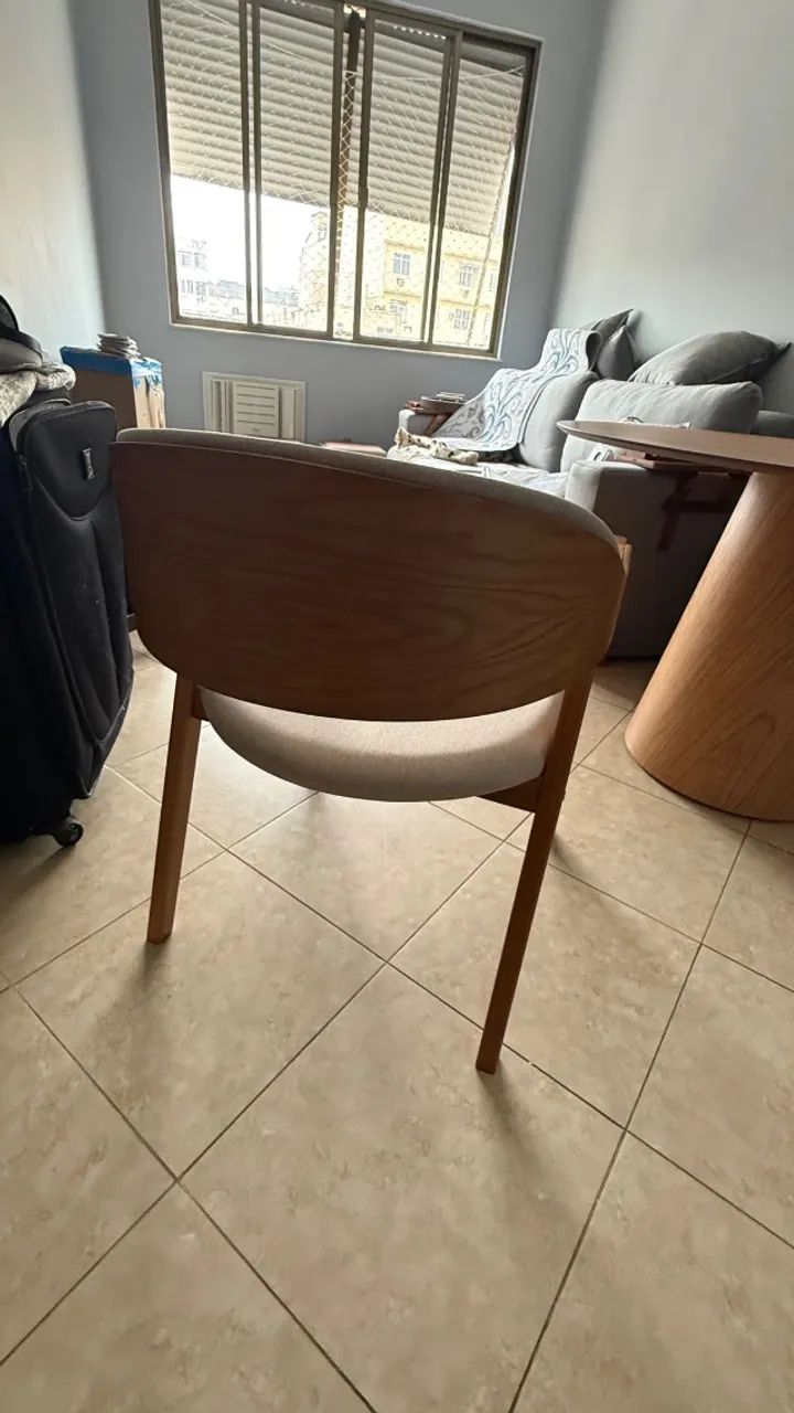 Mesa de jantar nunca usada