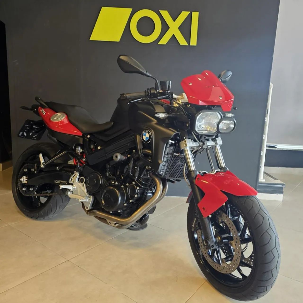 F 800 R
