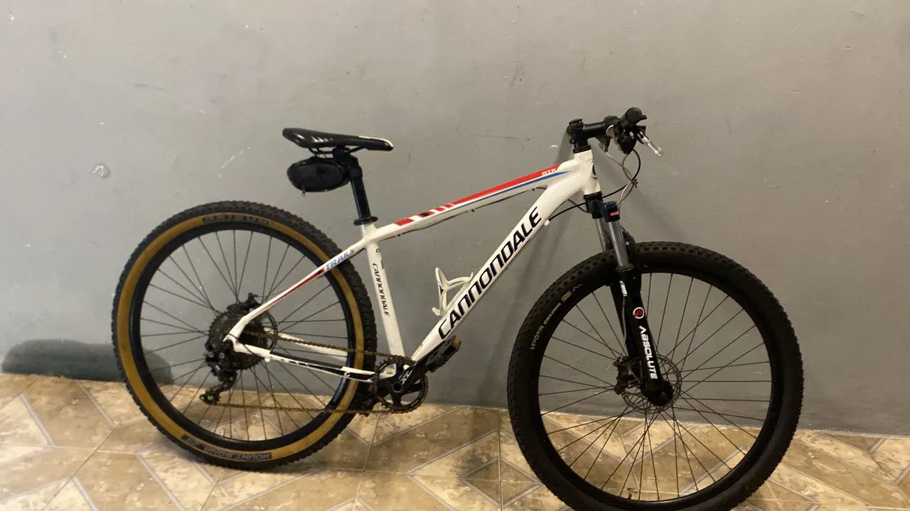 Vendo bike cannondale 29