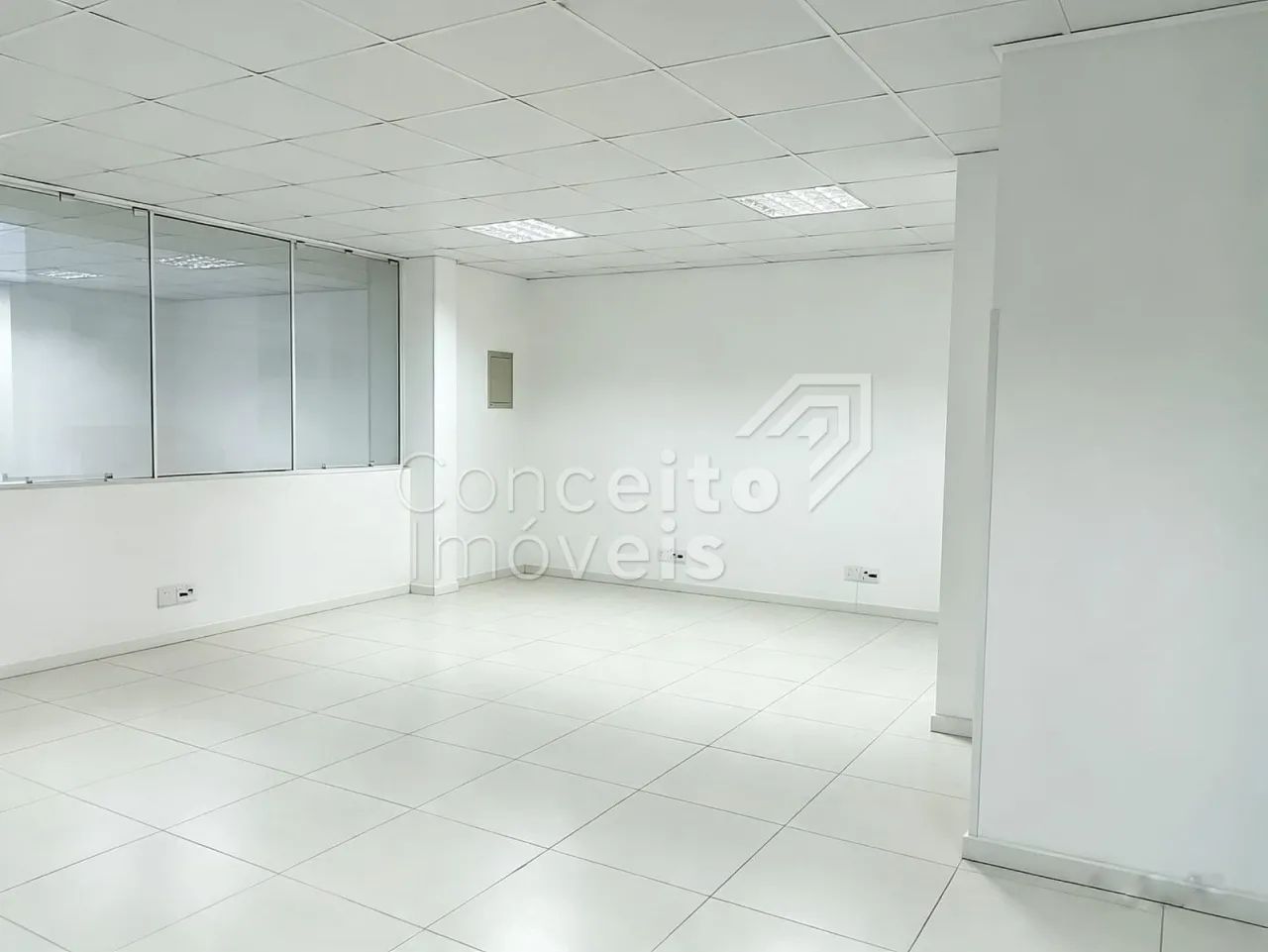 Sala Comercial com 90m² - Centro - Foto 2