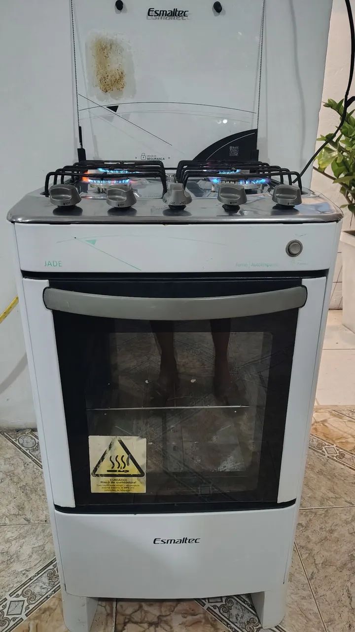 FOGÃO SUPER CONSERVADO - ENTREGO