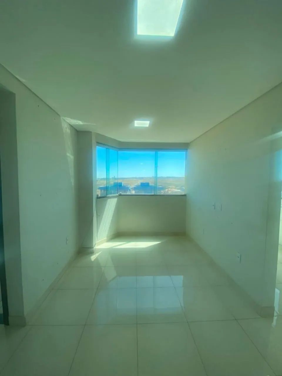 APARTAMENTO DE 2 QUARTOS COM GARAGEM - QN 402, SAMAMBAIA - Foto 2
