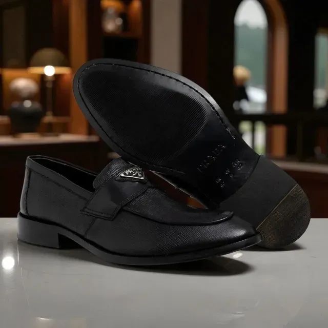 Sapatos Loafer Prada Howell - Foto 4