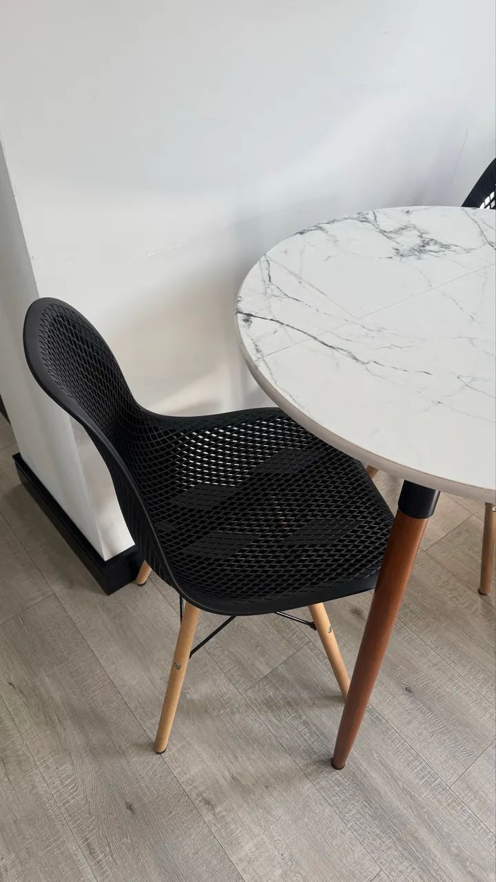 Conjunto mesa com cadeiras  - Foto 4