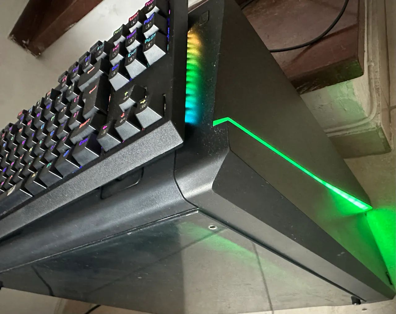 PC Gamer Ryzen 3 3200G + Teclado Mecânico BroadSword PRO | SSD | Excelente Estado