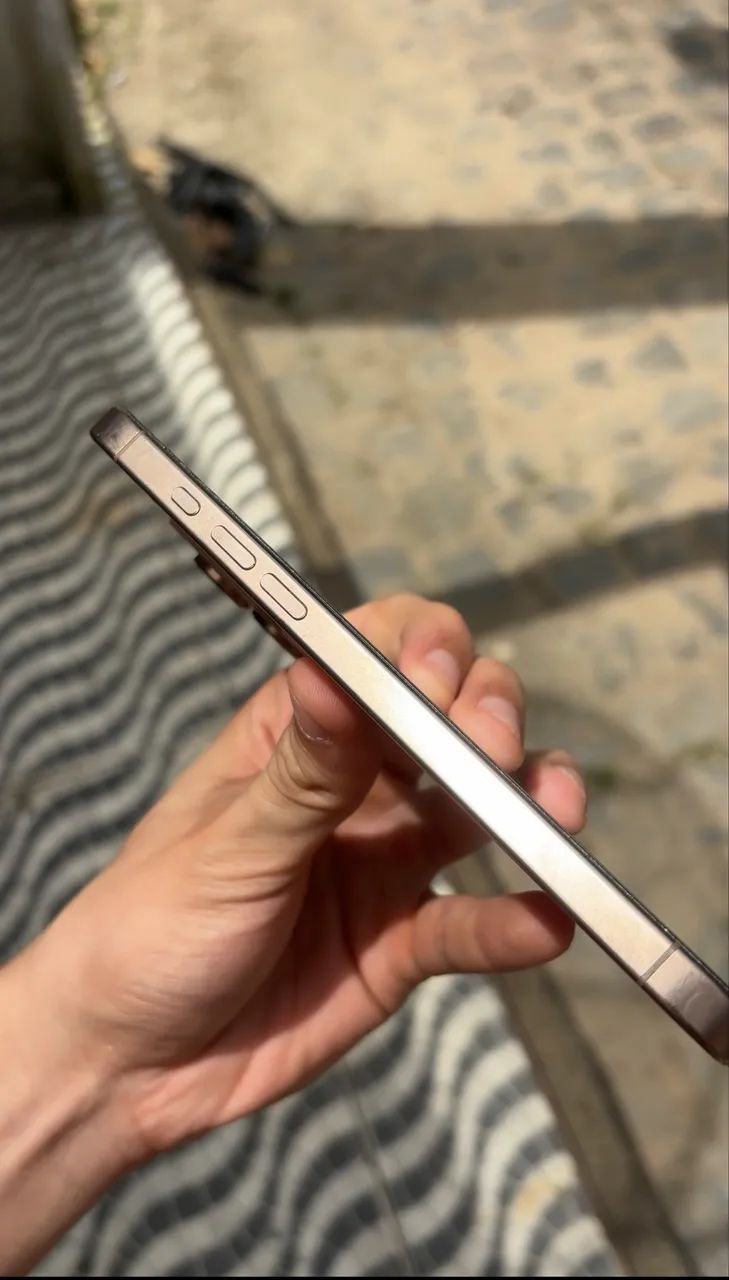 iPhone 16 PRO MAX - Foto 4
