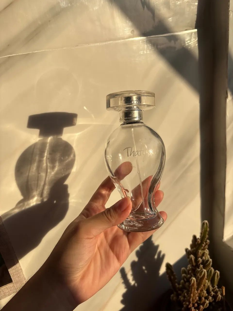 Perfume thaty (frasco vazio)