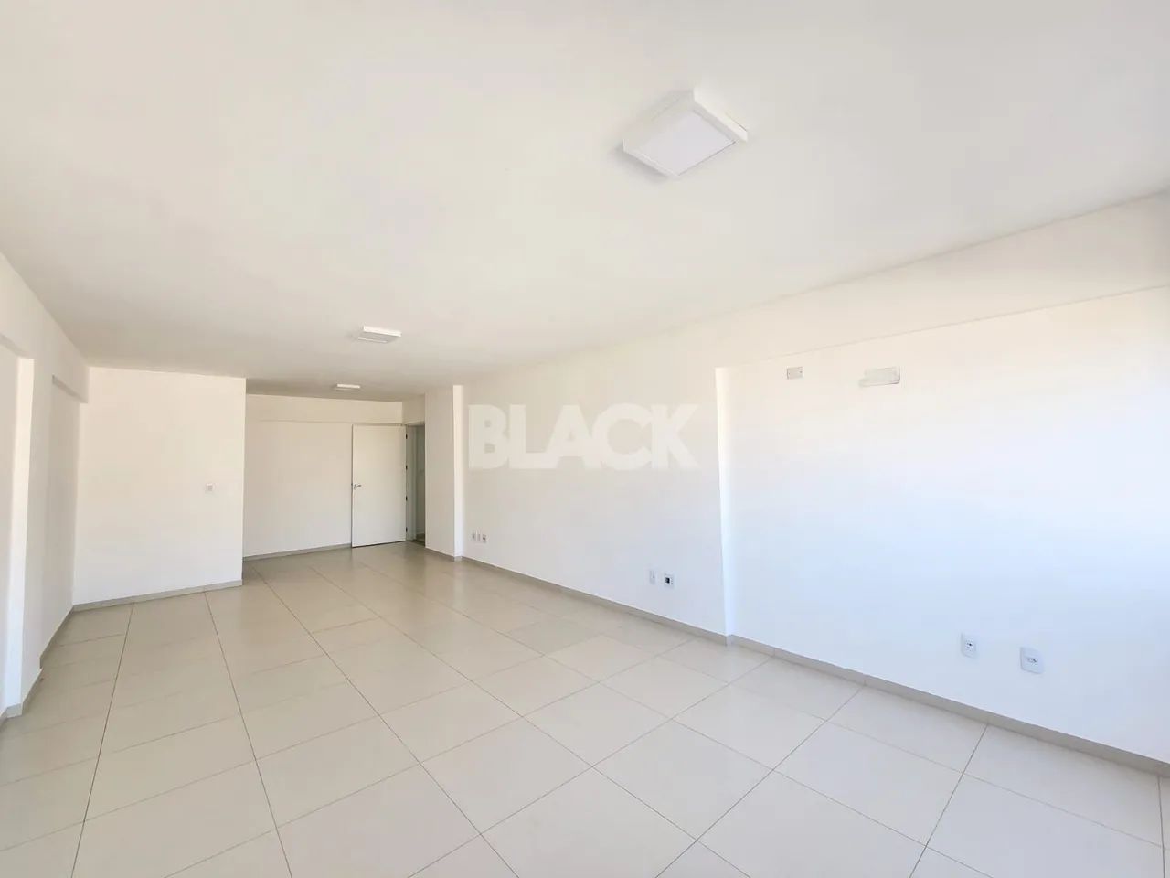 Sala comercial no Centro de Torres RS - Foto 4