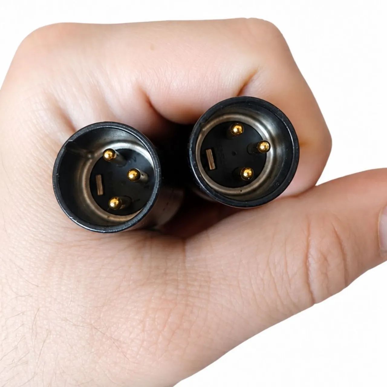 CABO Y DE ÁUDIO P2 ESTÉREO PARA 2x XLR MACHO COM CONECTORES NEUTRIK - Foto 3