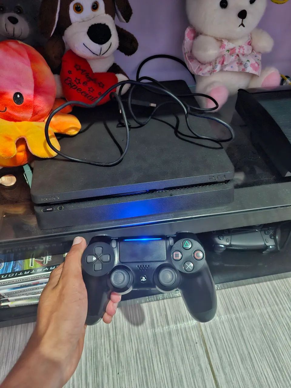 PS4 Slim 