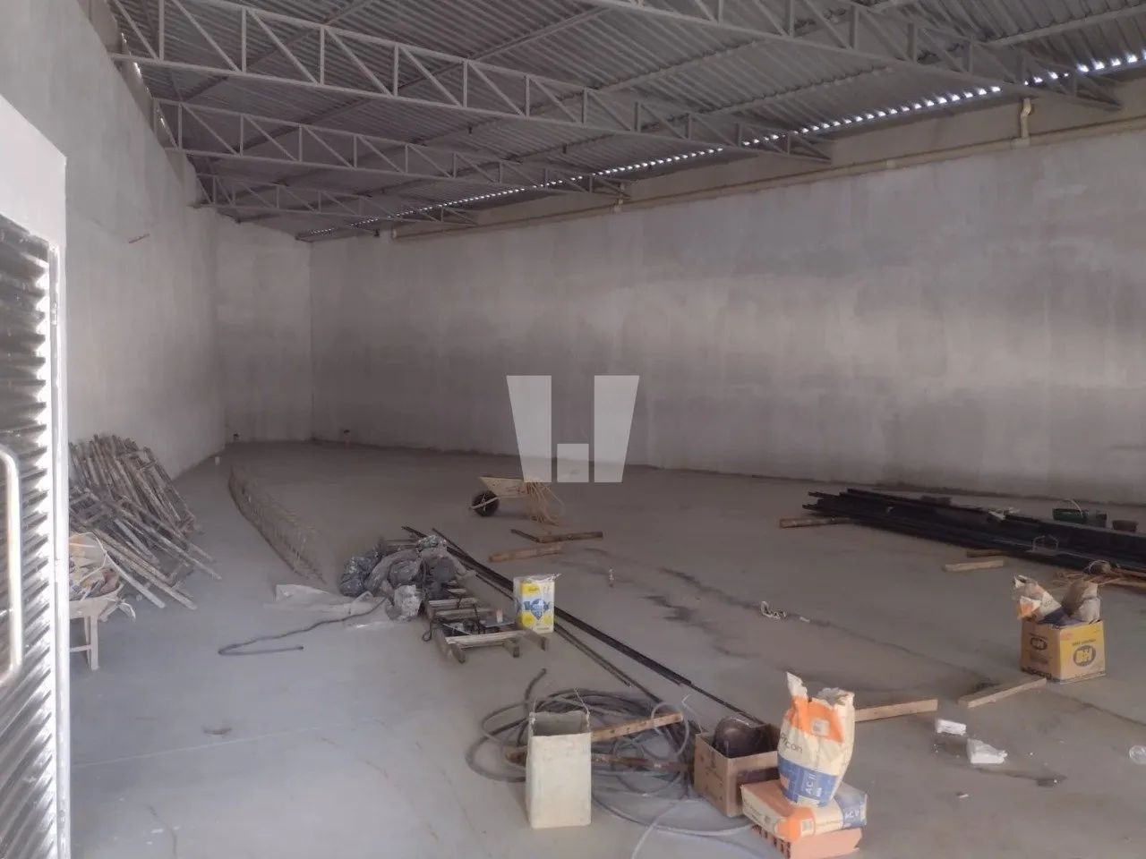 EXCELENTE GALPAO DE 325 M² BAIRRO TUPI - Foto 4