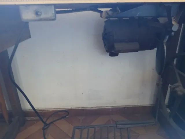 Máquina de Costura Reta Singer - Foto 4